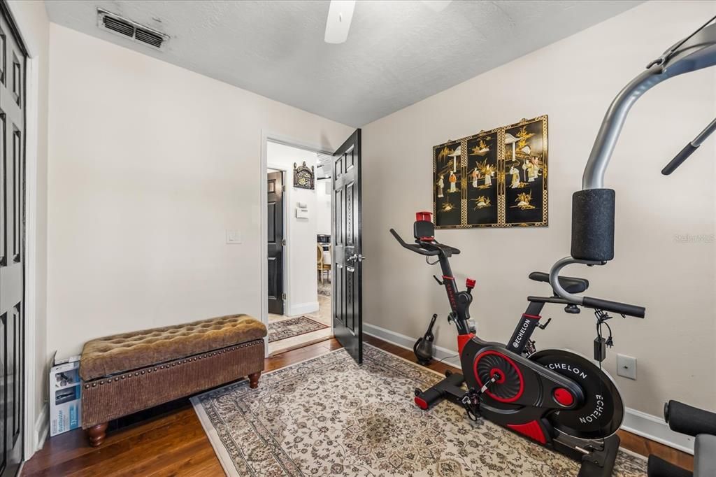 For Sale: $1,399,000 (5 beds, 4 baths, 4007 Square Feet)