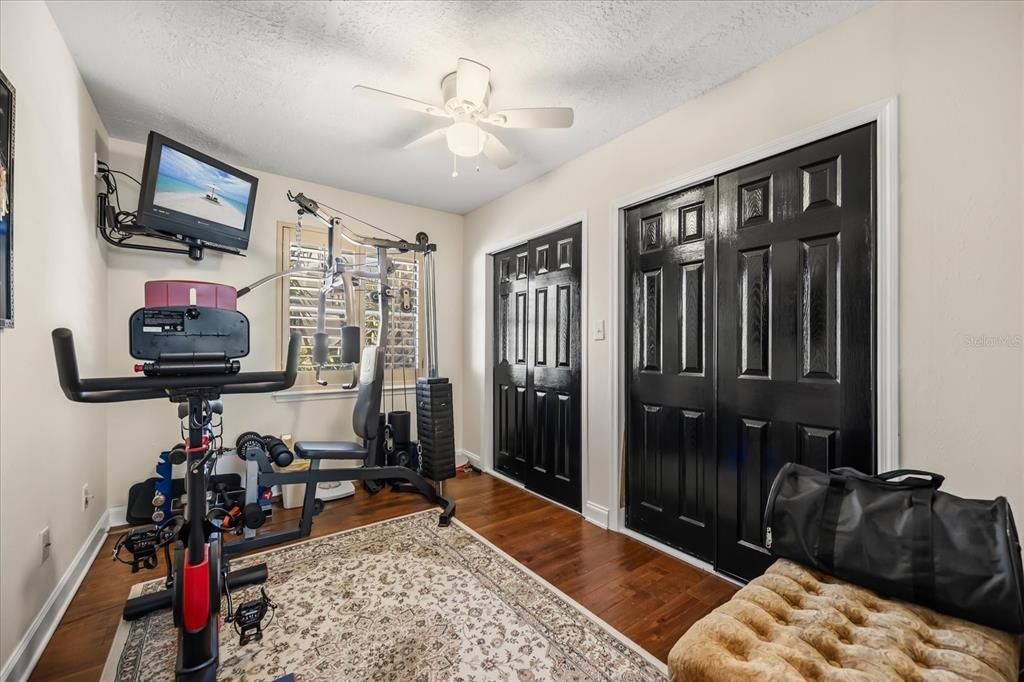 For Sale: $1,399,000 (5 beds, 4 baths, 4007 Square Feet)