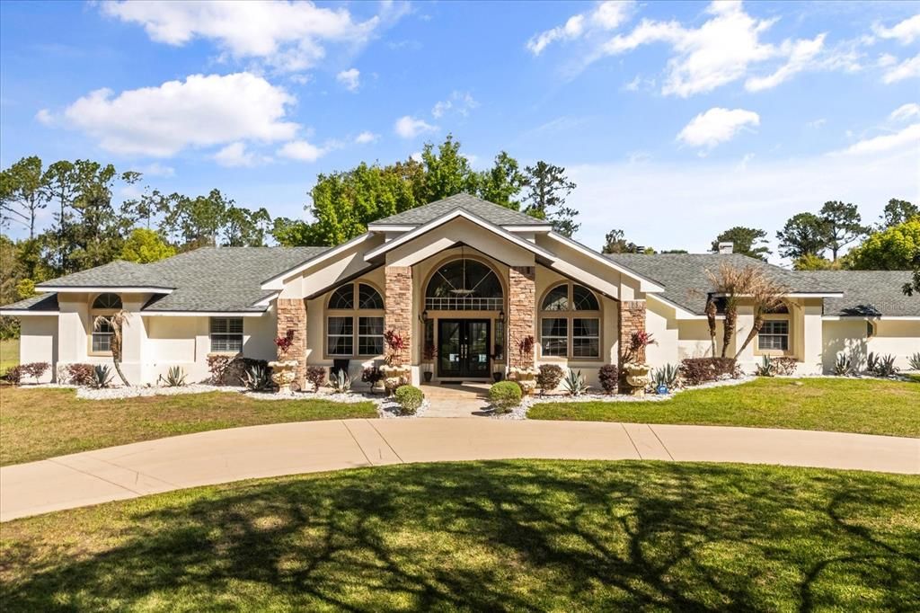 For Sale: $1,399,000 (5 beds, 4 baths, 4007 Square Feet)