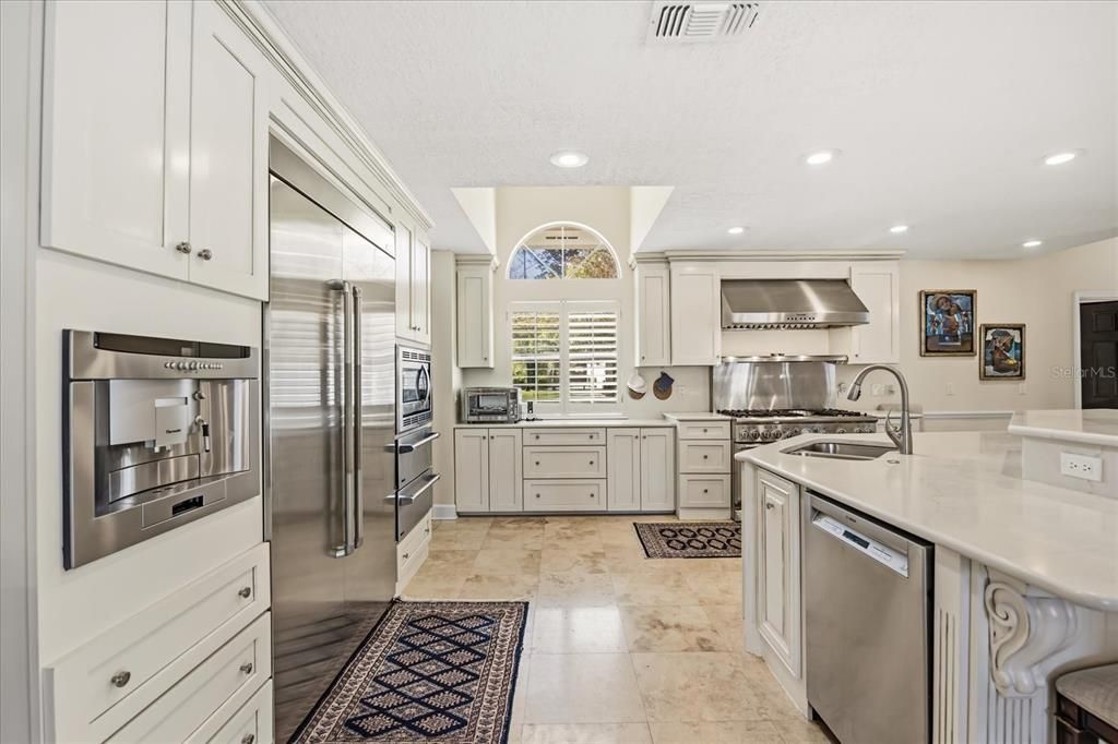 For Sale: $1,399,000 (5 beds, 4 baths, 4007 Square Feet)