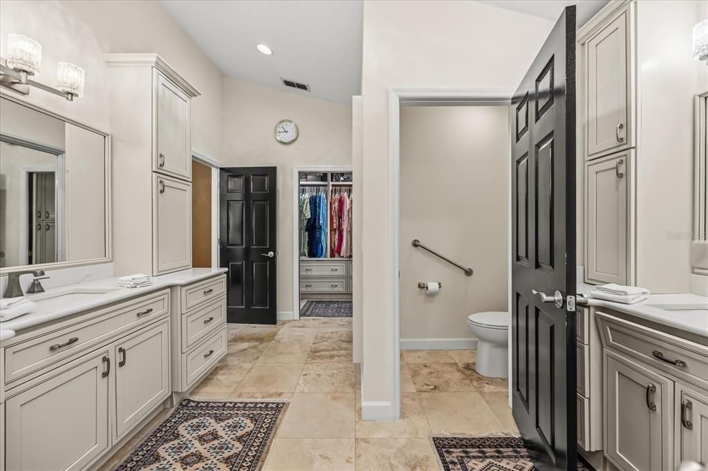 For Sale: $1,399,000 (5 beds, 4 baths, 4007 Square Feet)