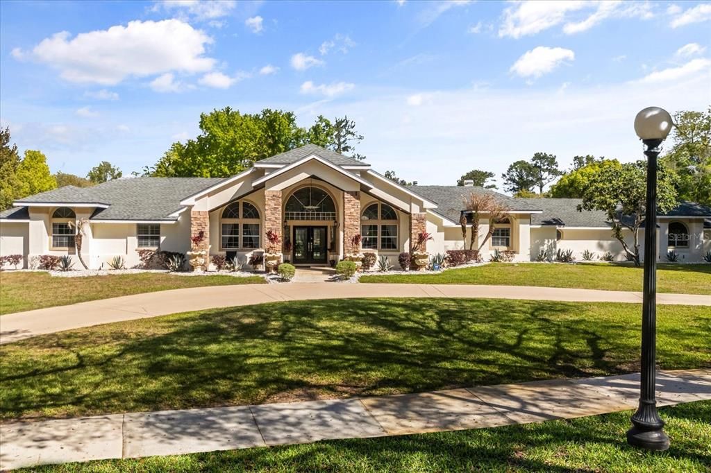 For Sale: $1,399,000 (5 beds, 4 baths, 4007 Square Feet)