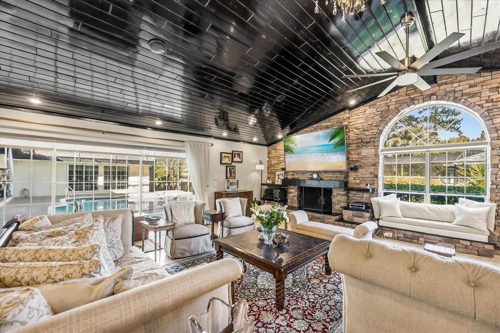 For Sale: $1,399,000 (5 beds, 4 baths, 4007 Square Feet)