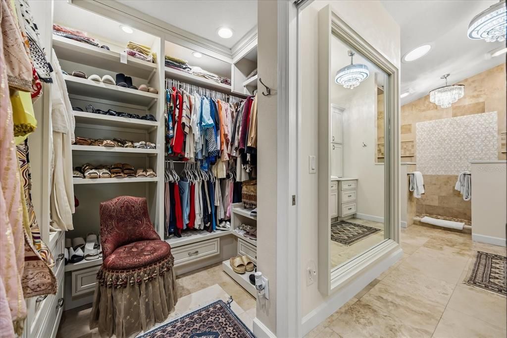 For Sale: $1,399,000 (5 beds, 4 baths, 4007 Square Feet)