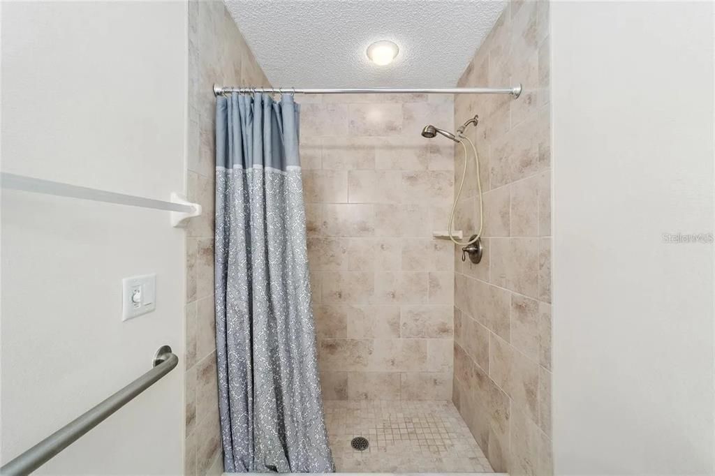 En Renta: $1,800 (2 camas, 2 baños, 1275 Pies cuadrados)