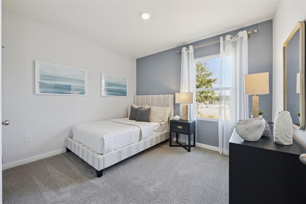 Activo con contrato: $359,990 (4 camas, 2 baños, 1665 Pies cuadrados)