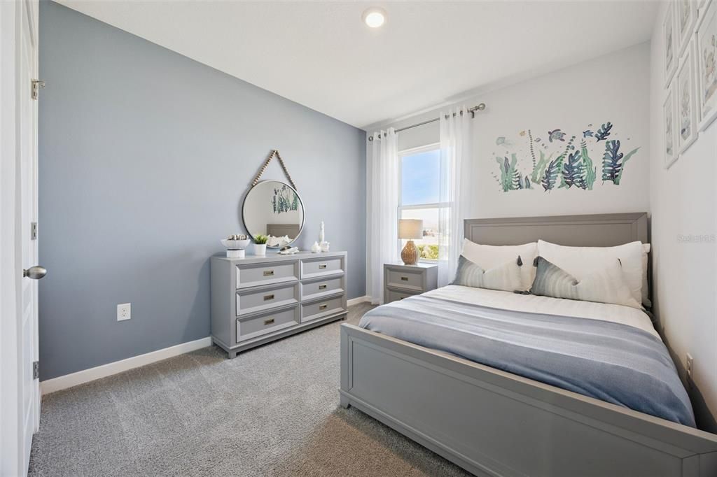 Activo con contrato: $359,990 (4 camas, 2 baños, 1665 Pies cuadrados)