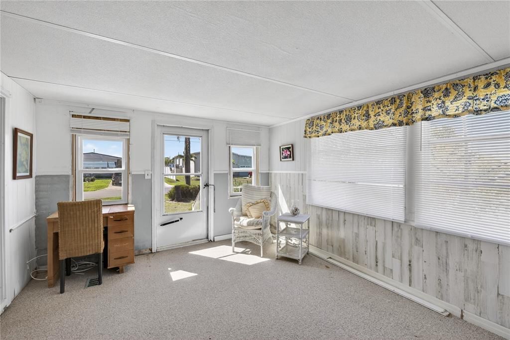 На продажу: $150,000 (2 спален, 2 ванн, 1152 Квадратных фут)