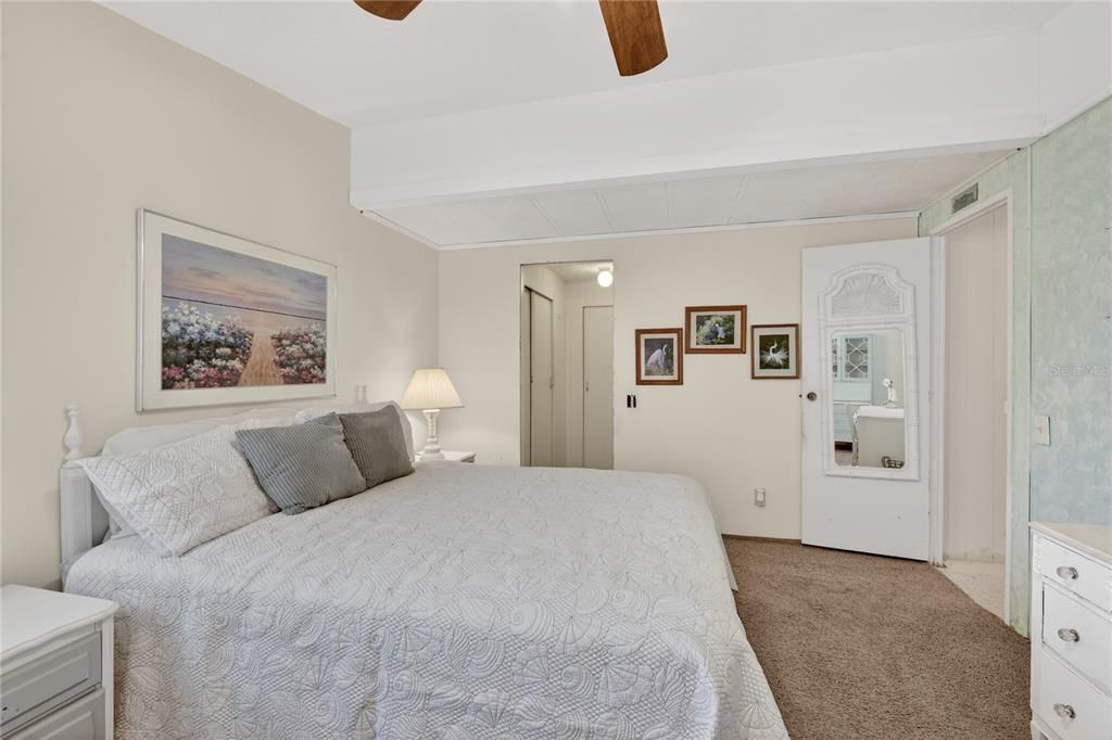 На продажу: $150,000 (2 спален, 2 ванн, 1152 Квадратных фут)