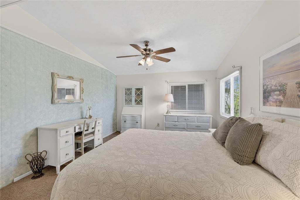 На продажу: $150,000 (2 спален, 2 ванн, 1152 Квадратных фут)