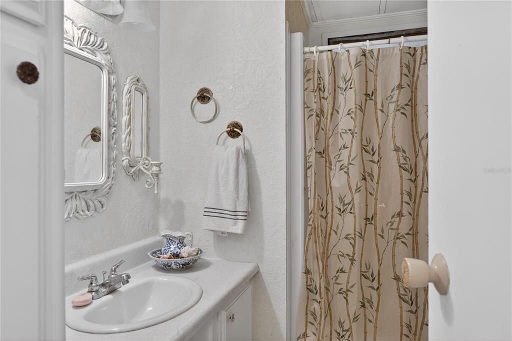 На продажу: $150,000 (2 спален, 2 ванн, 1152 Квадратных фут)