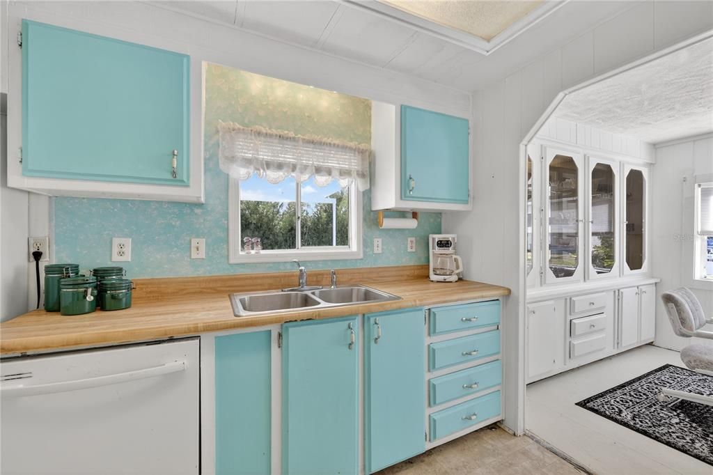 На продажу: $150,000 (2 спален, 2 ванн, 1152 Квадратных фут)