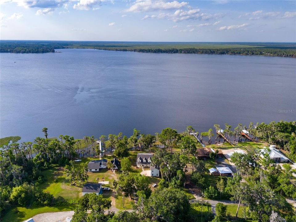 For Sale: $995,000 (4 beds, 4 baths, 3058 Square Feet)