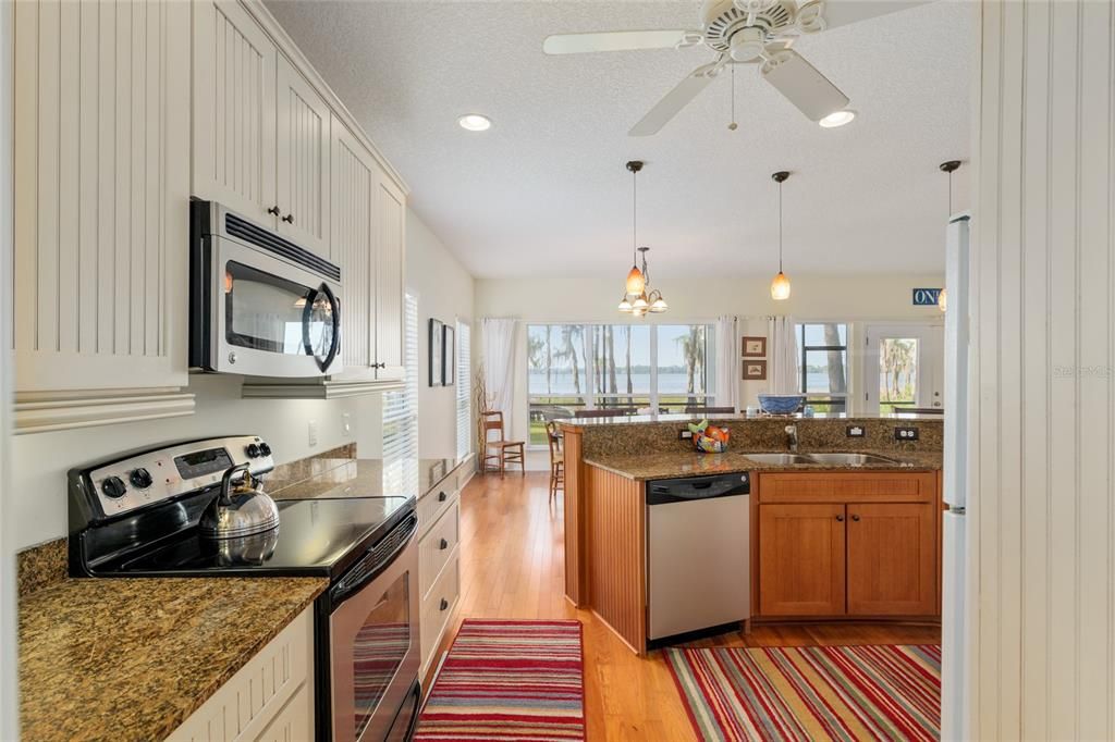 For Sale: $995,000 (4 beds, 4 baths, 3058 Square Feet)