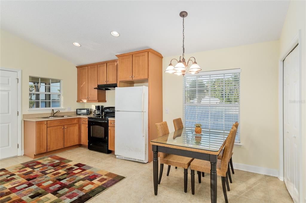 For Sale: $995,000 (4 beds, 4 baths, 3058 Square Feet)