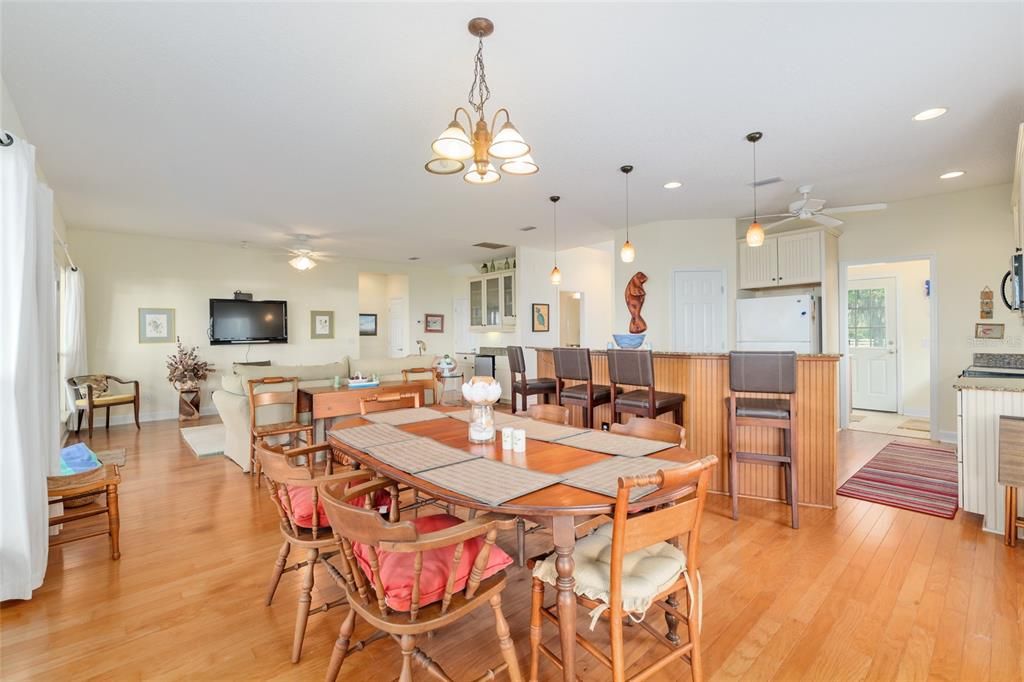 For Sale: $995,000 (4 beds, 4 baths, 3058 Square Feet)