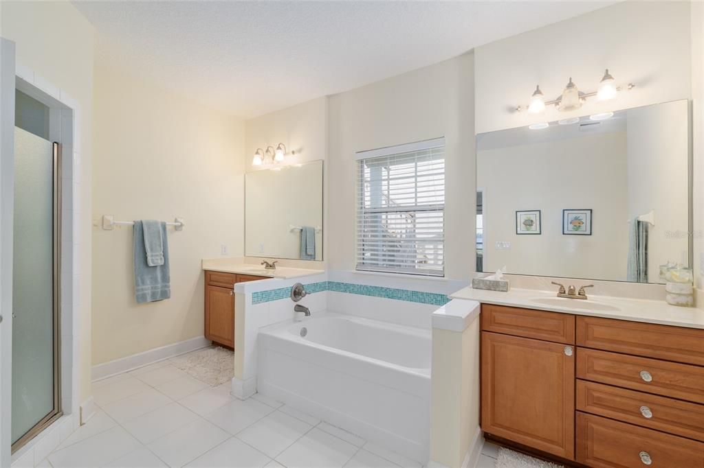 For Sale: $995,000 (4 beds, 4 baths, 3058 Square Feet)