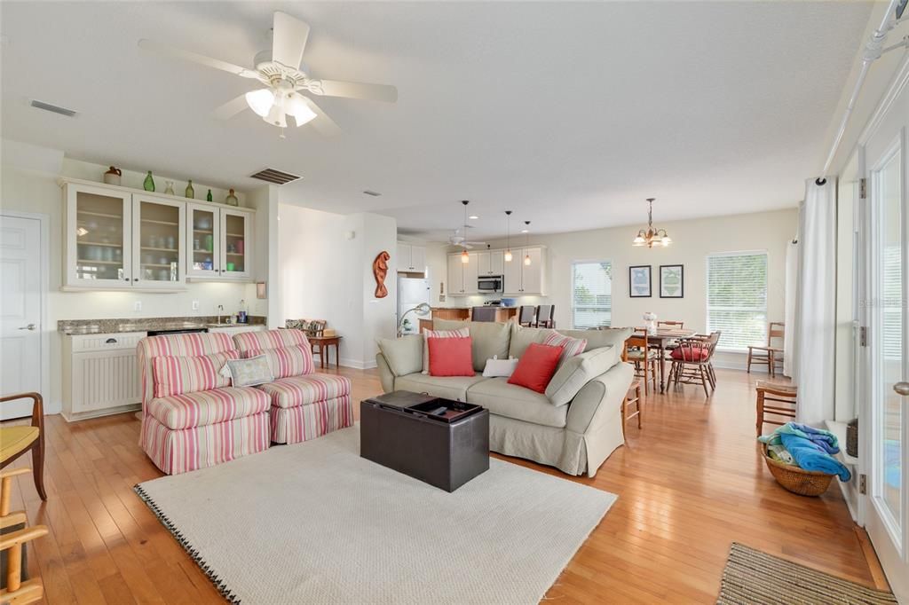 For Sale: $995,000 (4 beds, 4 baths, 3058 Square Feet)