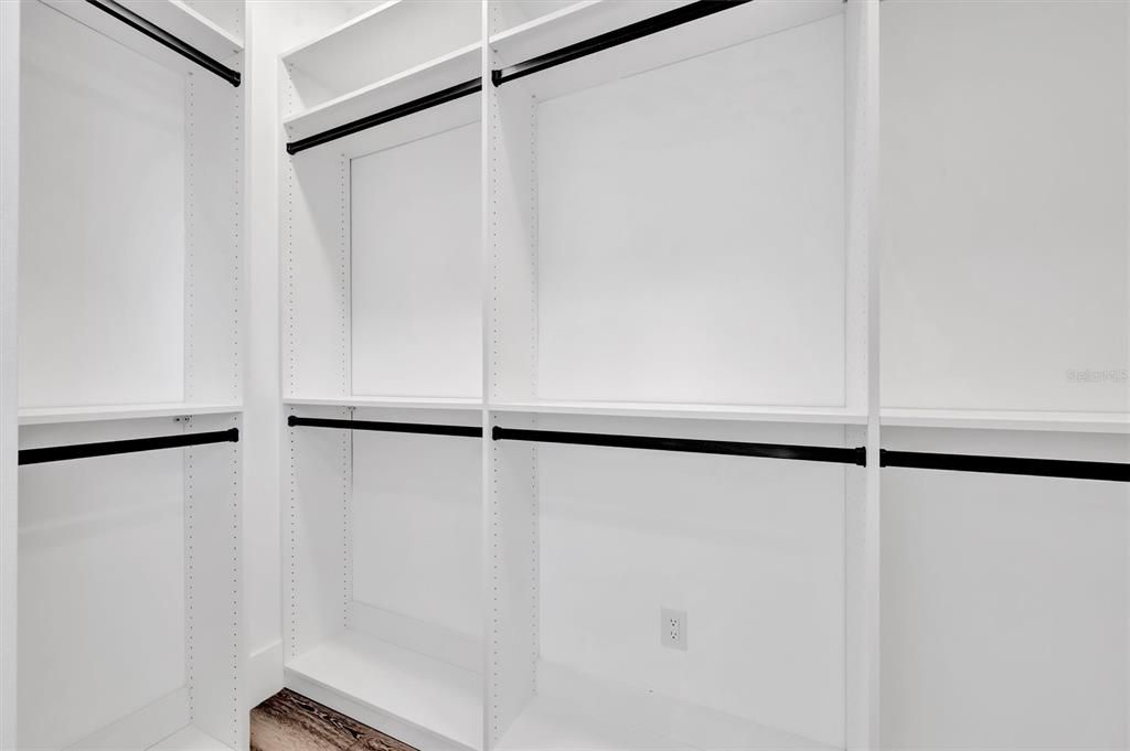 En Venta: $1,245,000 (5 camas, 4 baños, 3098 Pies cuadrados)