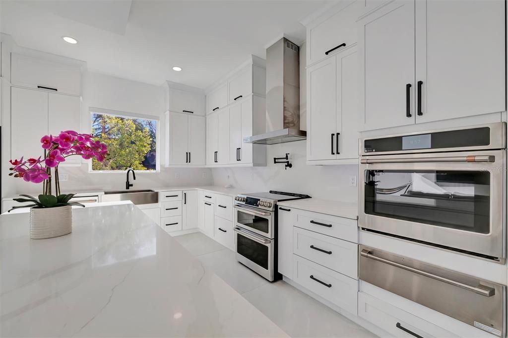 En Venta: $1,245,000 (5 camas, 4 baños, 3098 Pies cuadrados)