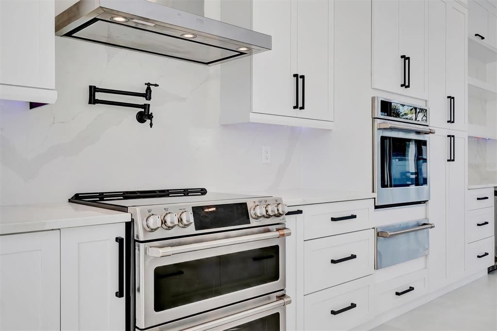 En Venta: $1,245,000 (5 camas, 4 baños, 3098 Pies cuadrados)