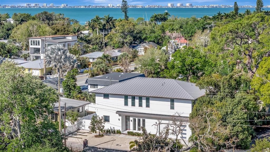 En Venta: $1,245,000 (5 camas, 4 baños, 3098 Pies cuadrados)