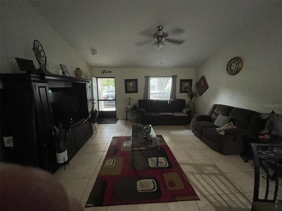For Sale: $350,000 (4 beds, 0 baths, 2211 Square Feet)