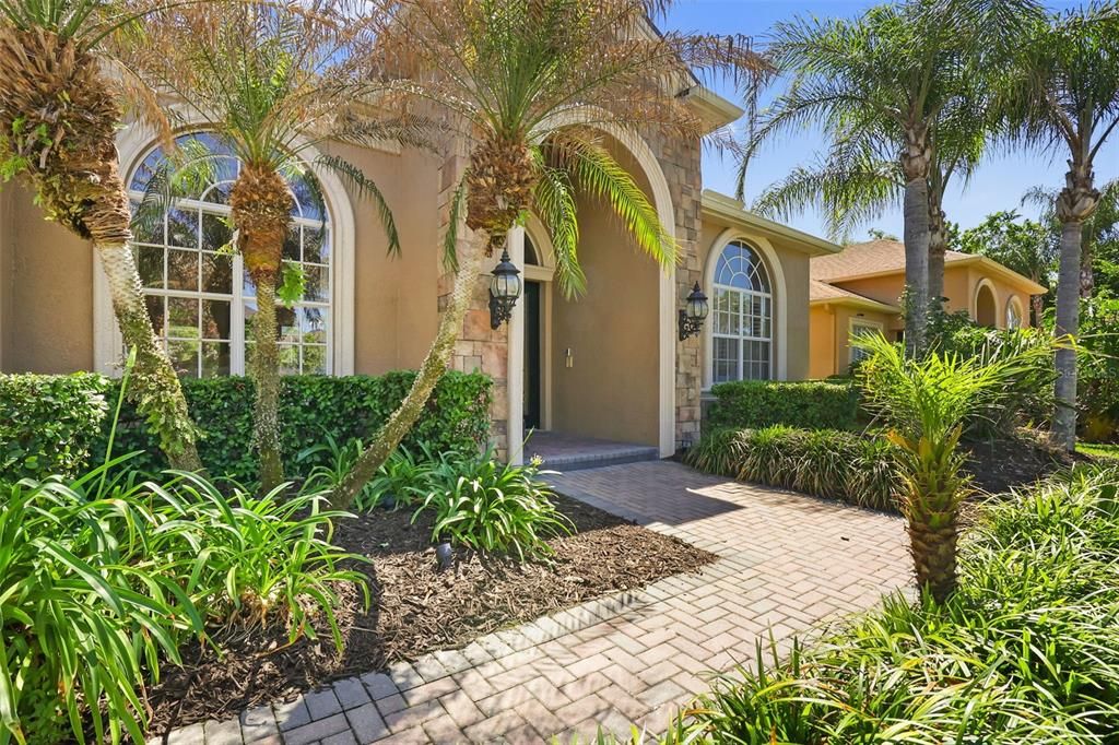 For Sale: $960,000 (5 beds, 4 baths, 3891 Square Feet)