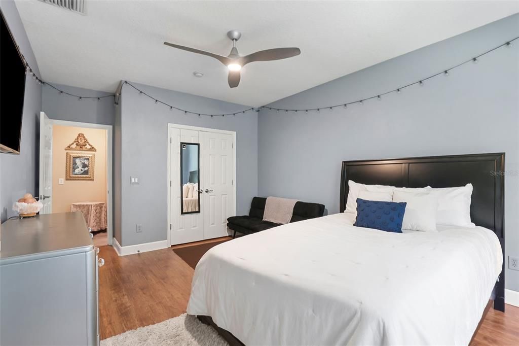 For Sale: $960,000 (5 beds, 4 baths, 3891 Square Feet)