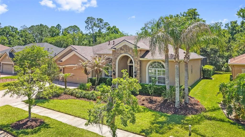 For Sale: $960,000 (5 beds, 4 baths, 3891 Square Feet)