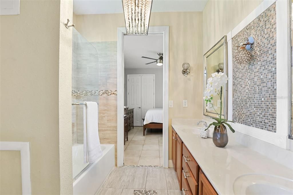 For Sale: $960,000 (5 beds, 4 baths, 3891 Square Feet)