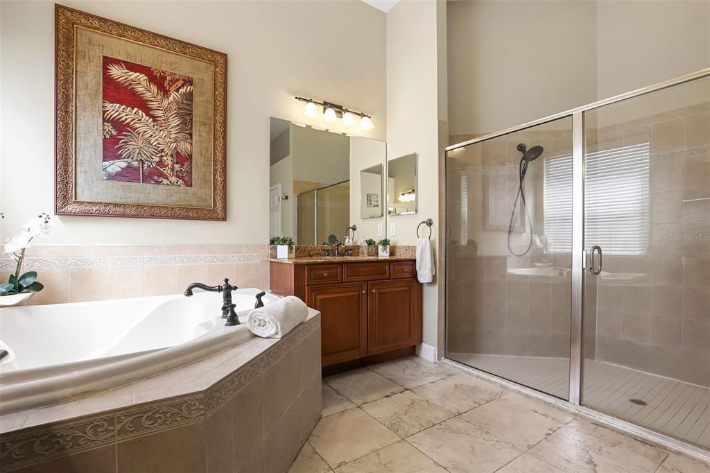 For Sale: $960,000 (5 beds, 4 baths, 3891 Square Feet)
