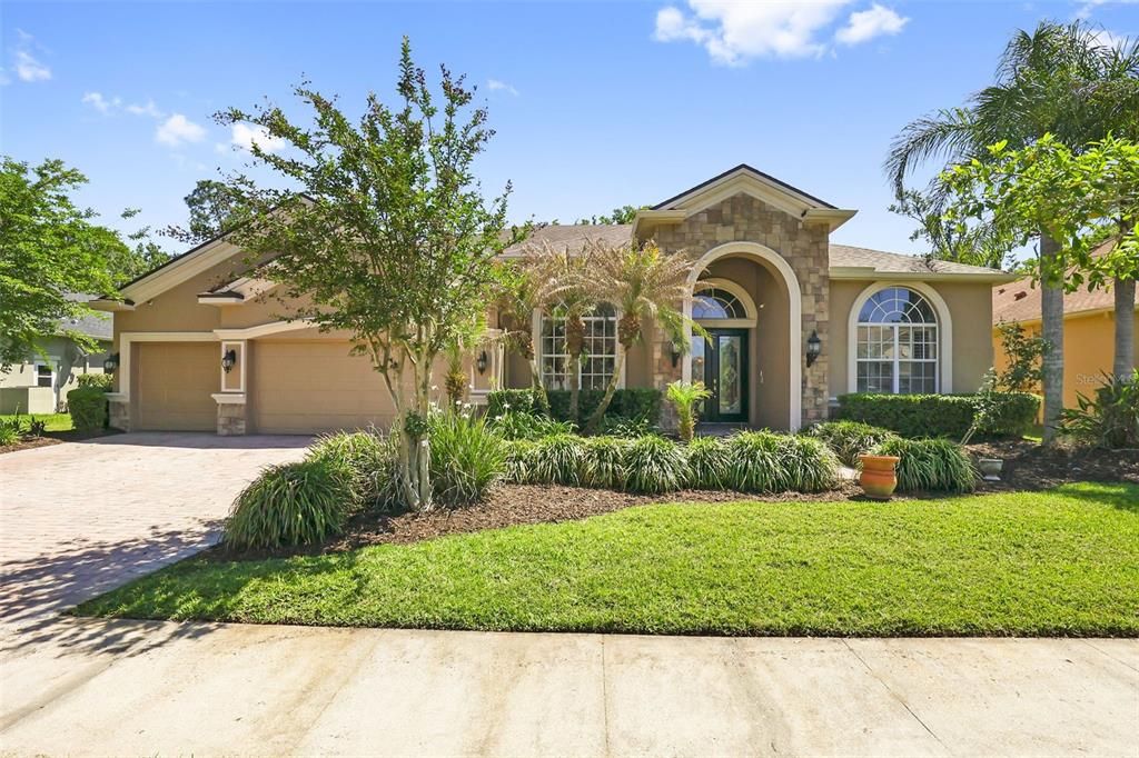 For Sale: $960,000 (5 beds, 4 baths, 3891 Square Feet)
