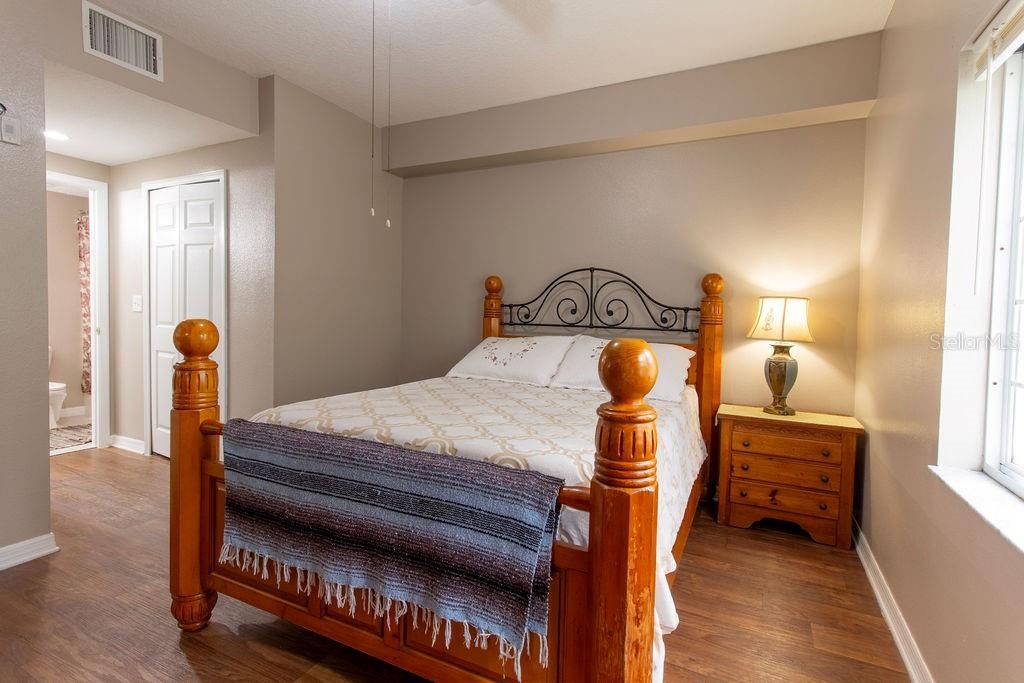 For Sale: $169,000 (3 beds, 2 baths, 1151 Square Feet)