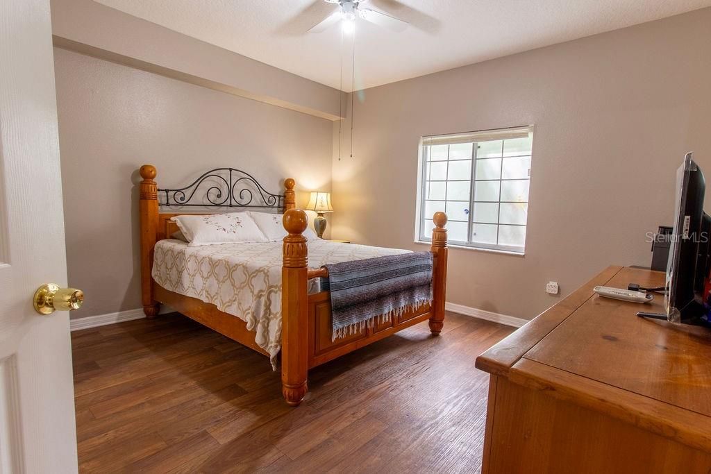 For Sale: $169,000 (3 beds, 2 baths, 1151 Square Feet)