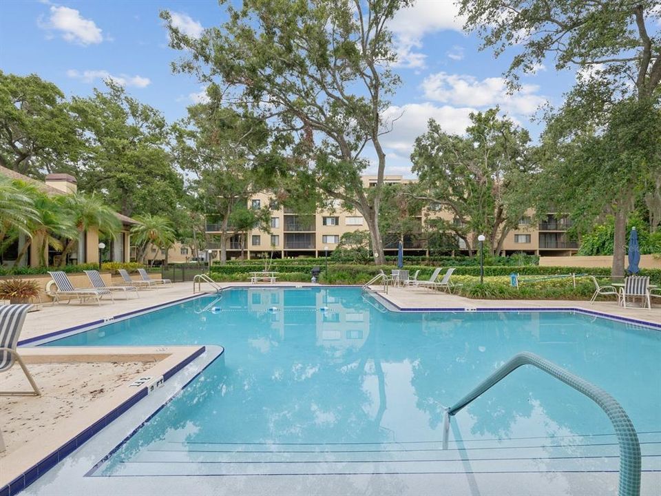 For Sale: $204,900 (2 beds, 2 baths, 1250 Square Feet)