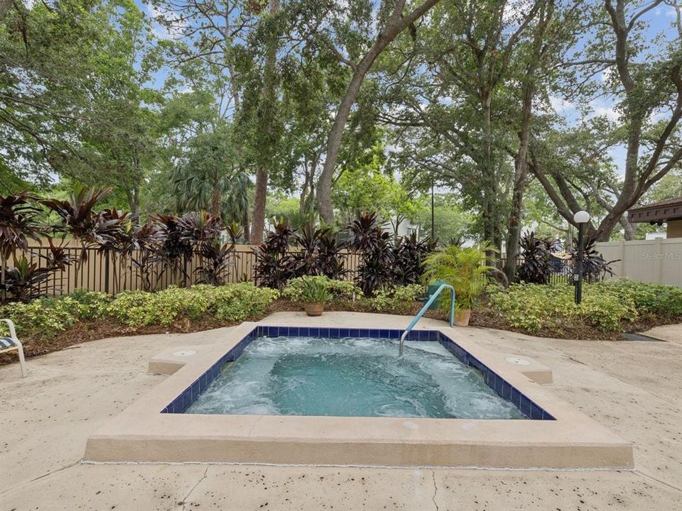 For Sale: $204,900 (2 beds, 2 baths, 1250 Square Feet)
