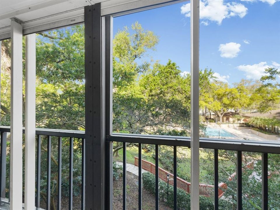 For Sale: $204,900 (2 beds, 2 baths, 1250 Square Feet)