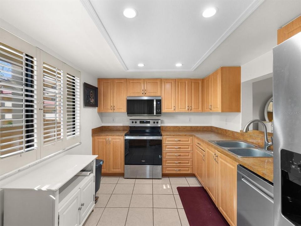 For Sale: $204,900 (2 beds, 2 baths, 1250 Square Feet)