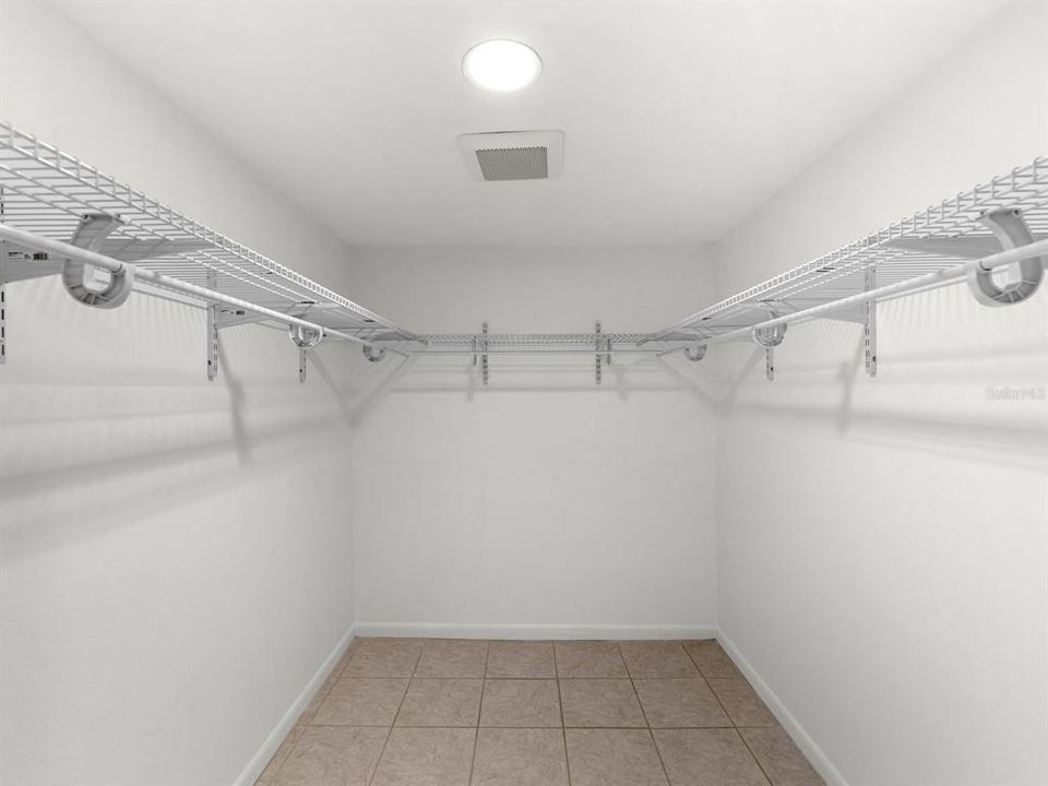 For Sale: $204,900 (2 beds, 2 baths, 1250 Square Feet)