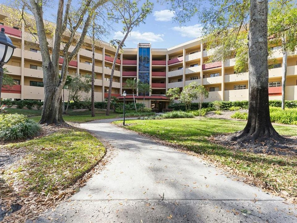 For Sale: $204,900 (2 beds, 2 baths, 1250 Square Feet)