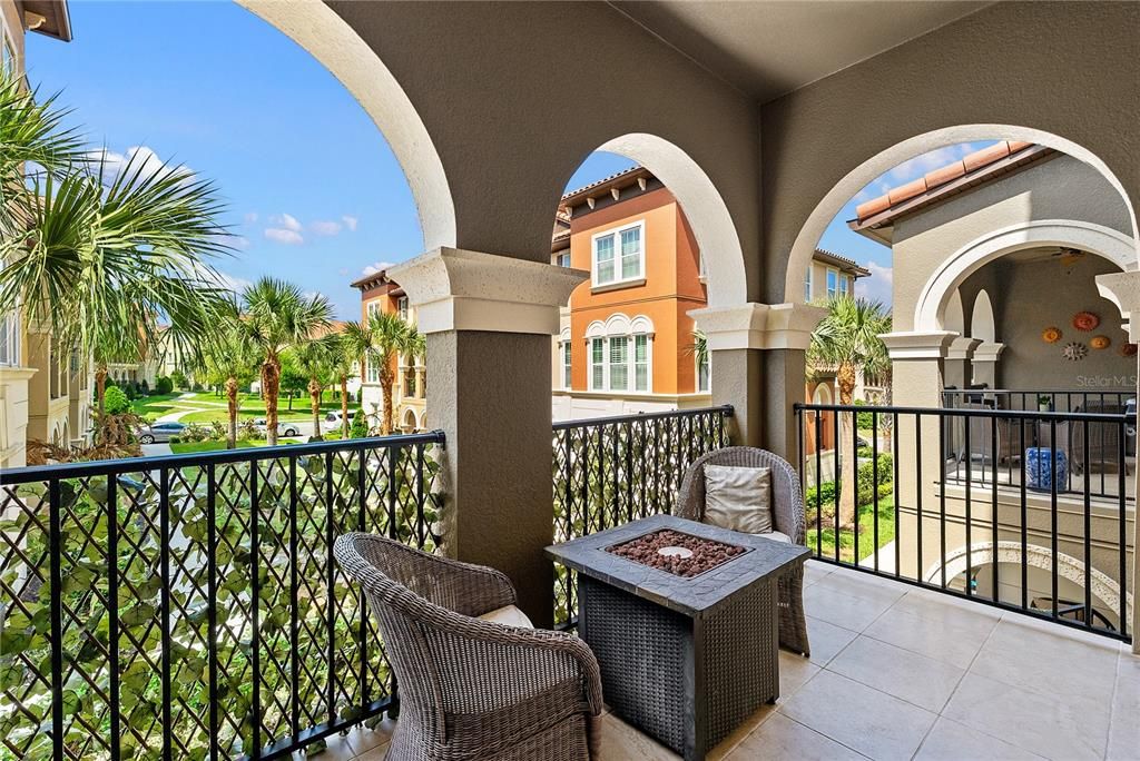 En Venta: $420,000 (4 camas, 3 baños, 2014 Pies cuadrados)