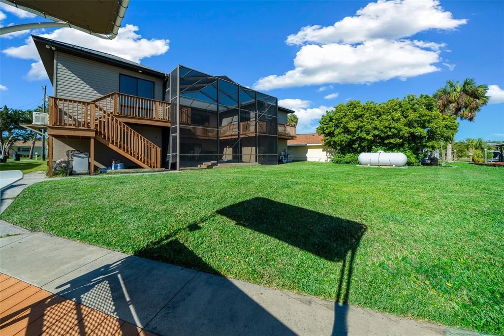 待售: $1,600,000 (3 贝兹, 3 浴室, 2212 平方英尺)