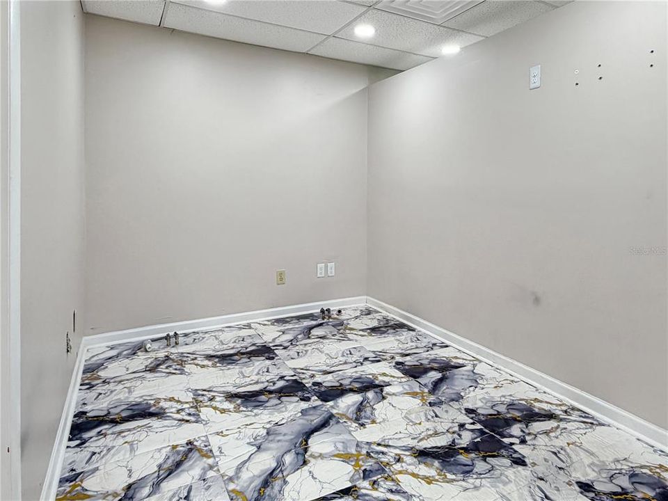 待售: $379,000 (0 贝兹, 0 浴室, 1840 平方英尺)