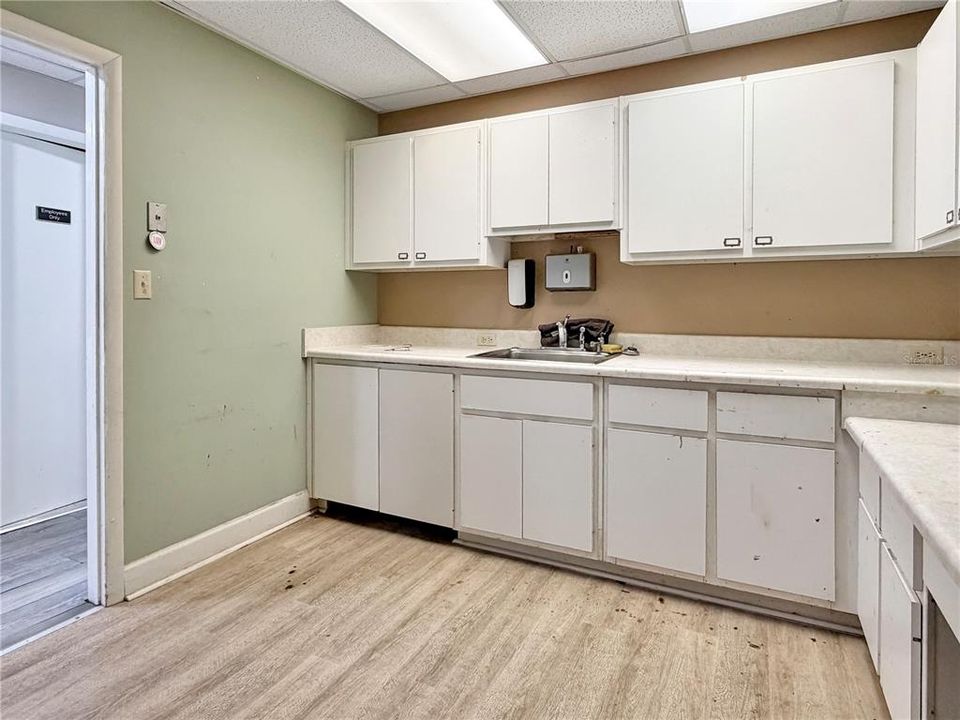 待售: $379,000 (0 贝兹, 0 浴室, 1840 平方英尺)