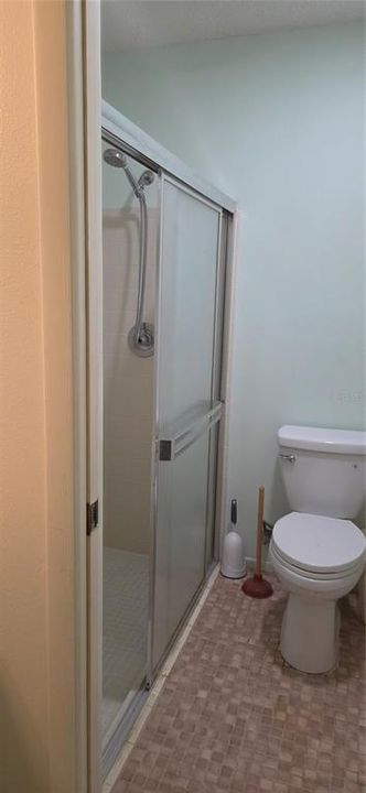 На продажу: $119,500 (2 спален, 2 ванн, 1029 Квадратных фут)
