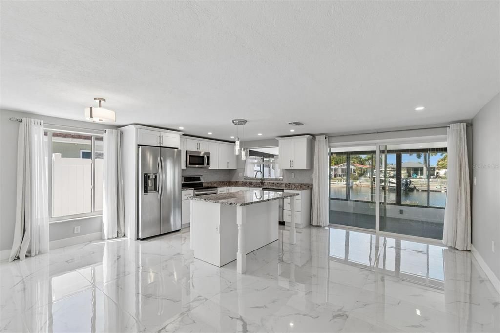 En Venta: $429,000 (2 camas, 2 baños, 1116 Pies cuadrados)