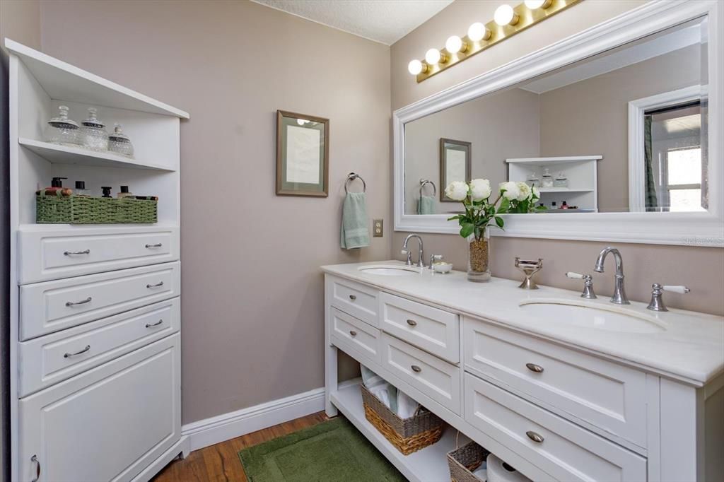 For Sale: $769,995 (3 beds, 2 baths, 2469 Square Feet)
