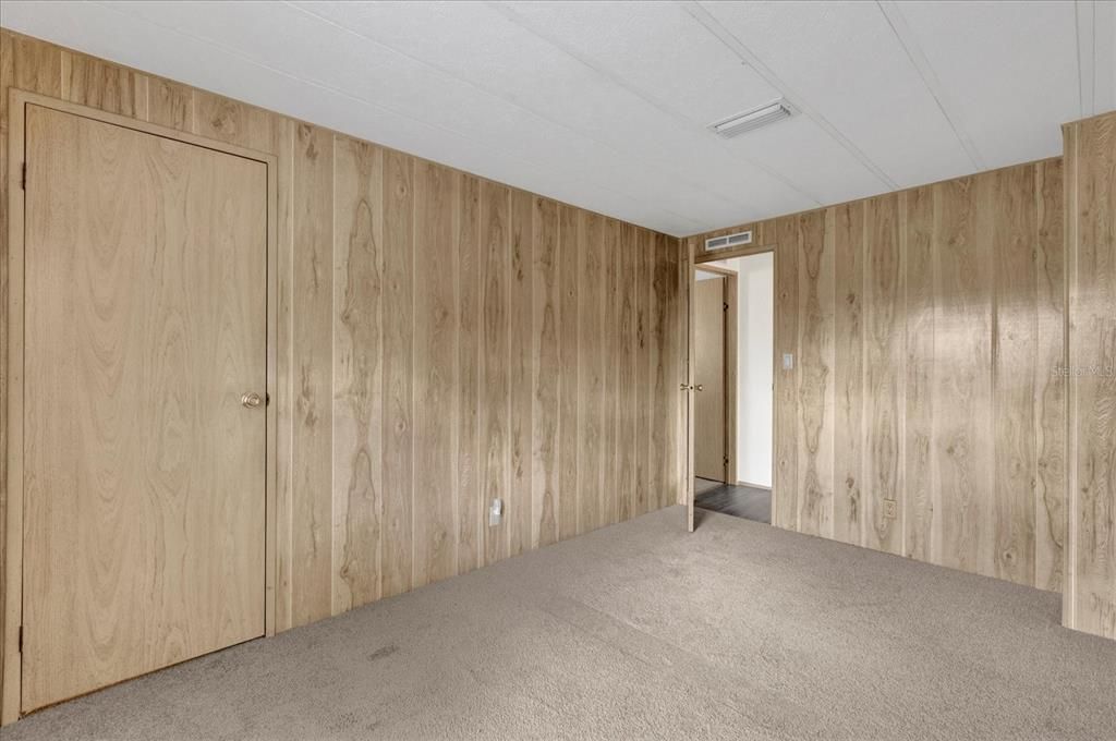 На продажу: $94,900 (2 спален, 2 ванн, 1144 Квадратных фут)