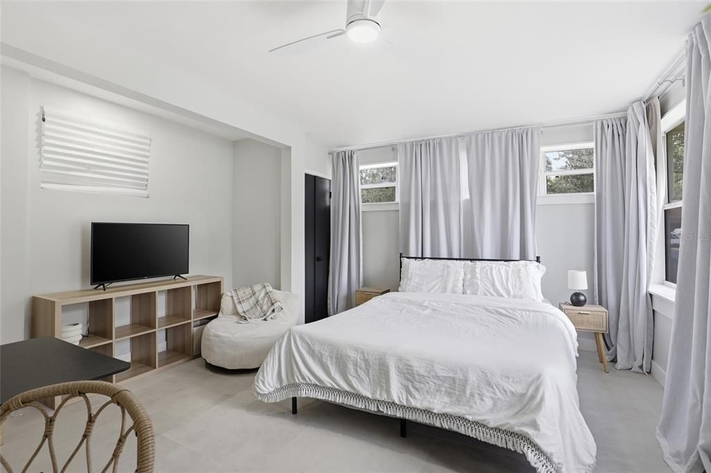 For Sale: $649,900 (4 beds, 4 baths, 2407 Square Feet)